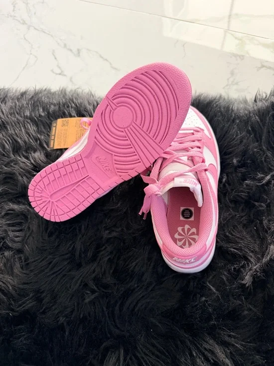 Nike Dunk Low Next Nature - Picture 9 of 11